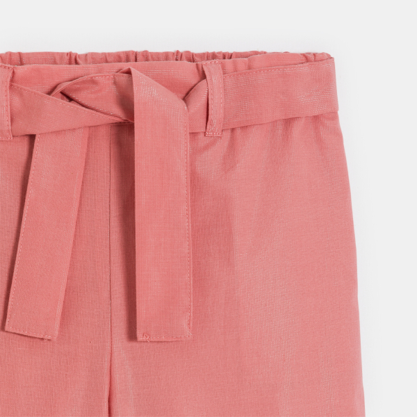 بنطال واسع بحزام للنساء.